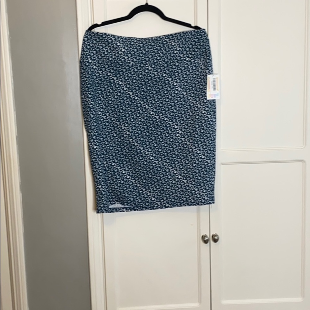 Teal and white LulaRoe 3x Cassie pencil skirt! NWT